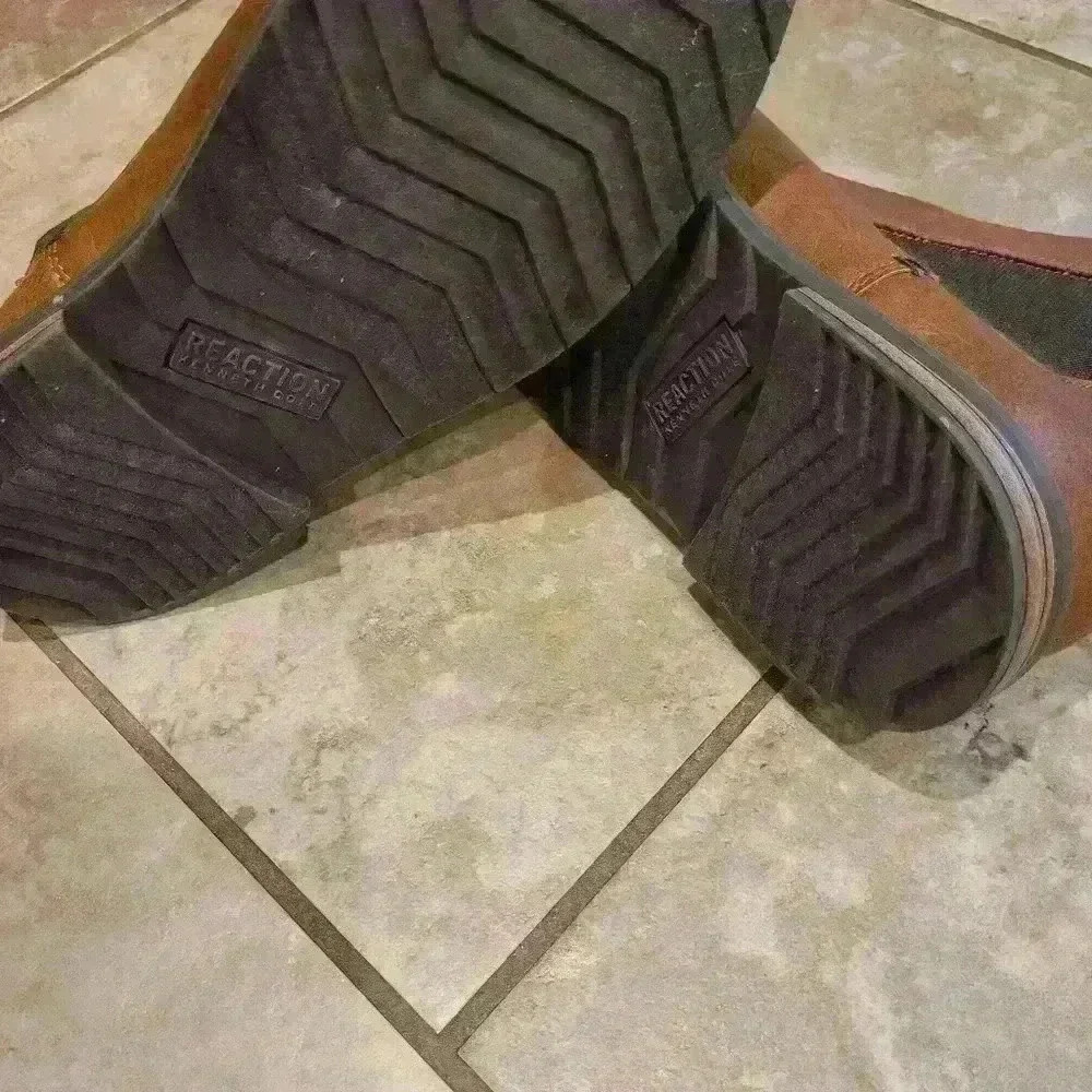 New no tags Kenneth Cole brown leather boys Girls sz 2, $15 - Picture 3 of 4